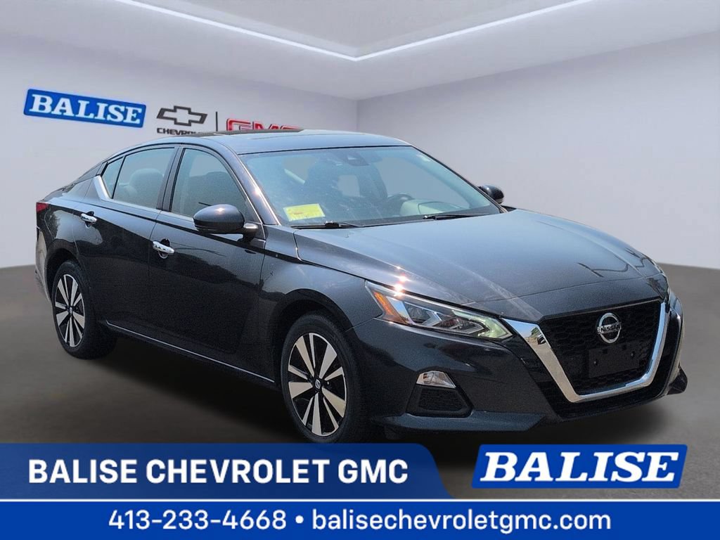 Used 2022 Nissan Altima 2.5 SV w/ SV Premium Package