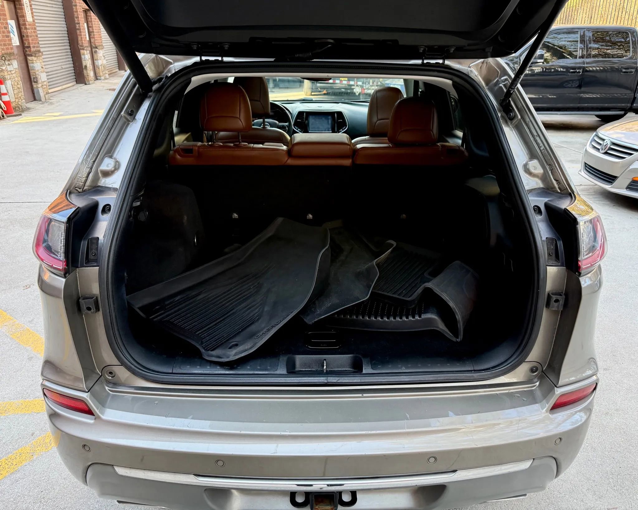 2019 Jeep Cherokee Overland