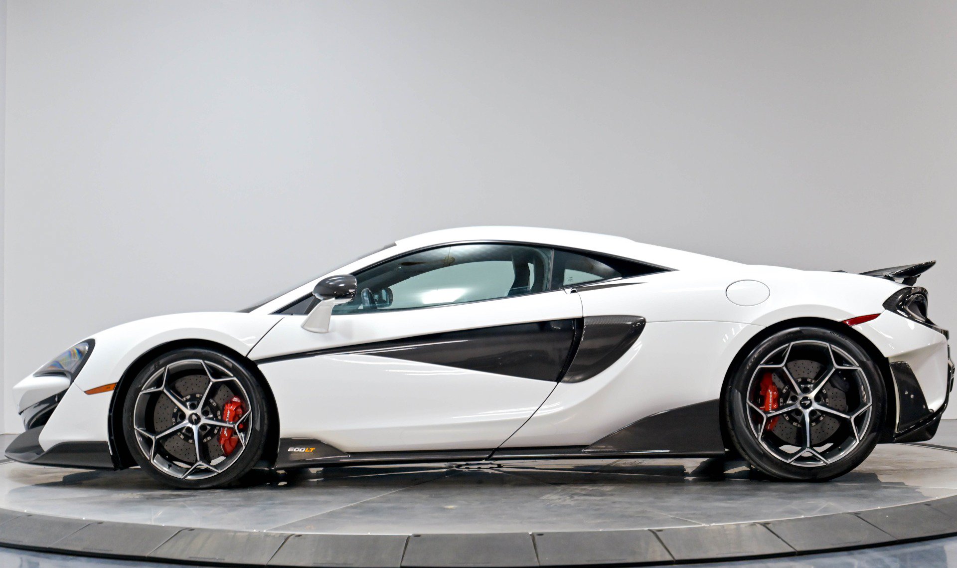 Used 2019 McLaren 600LT photo 27