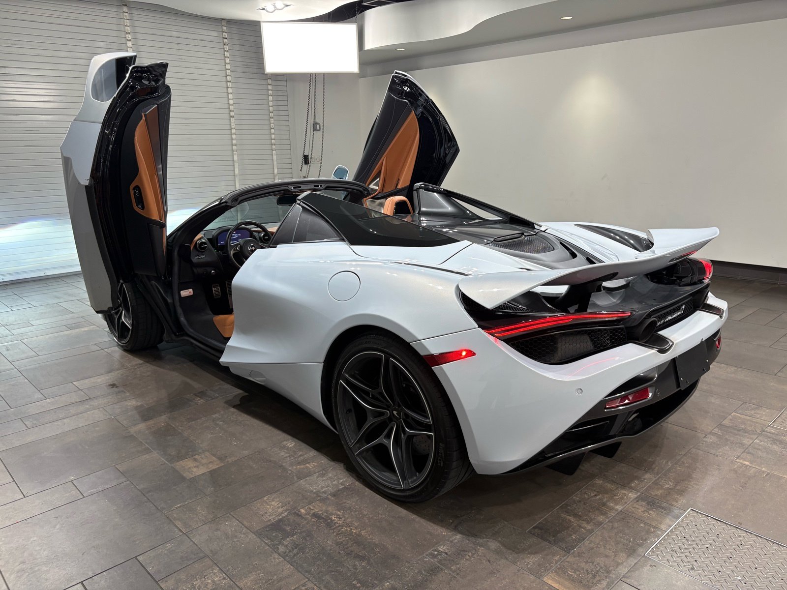 Used 2020 McLaren 720S Luxury photo 27