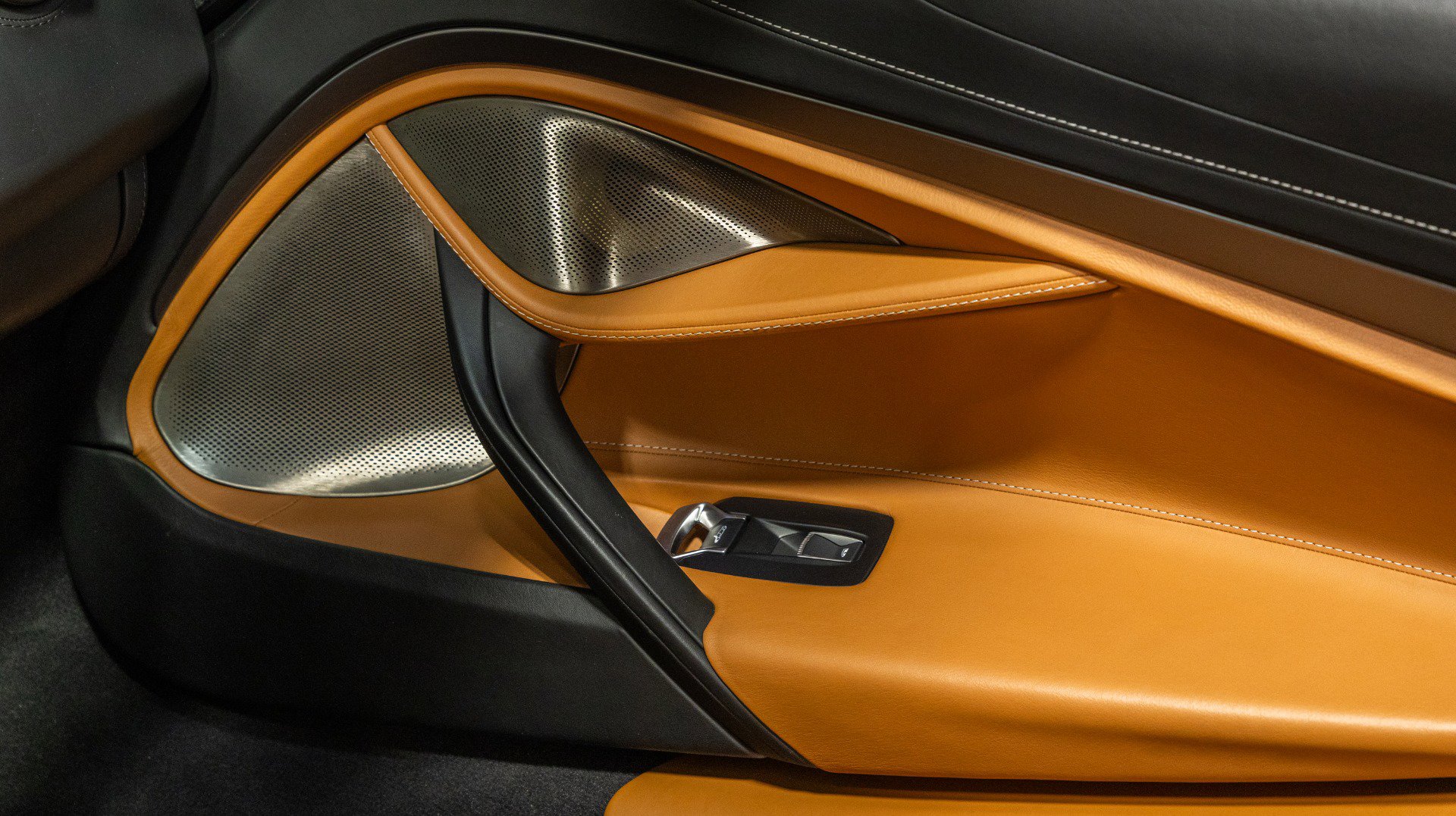 Used 2020 McLaren 720S Spider photo 50
