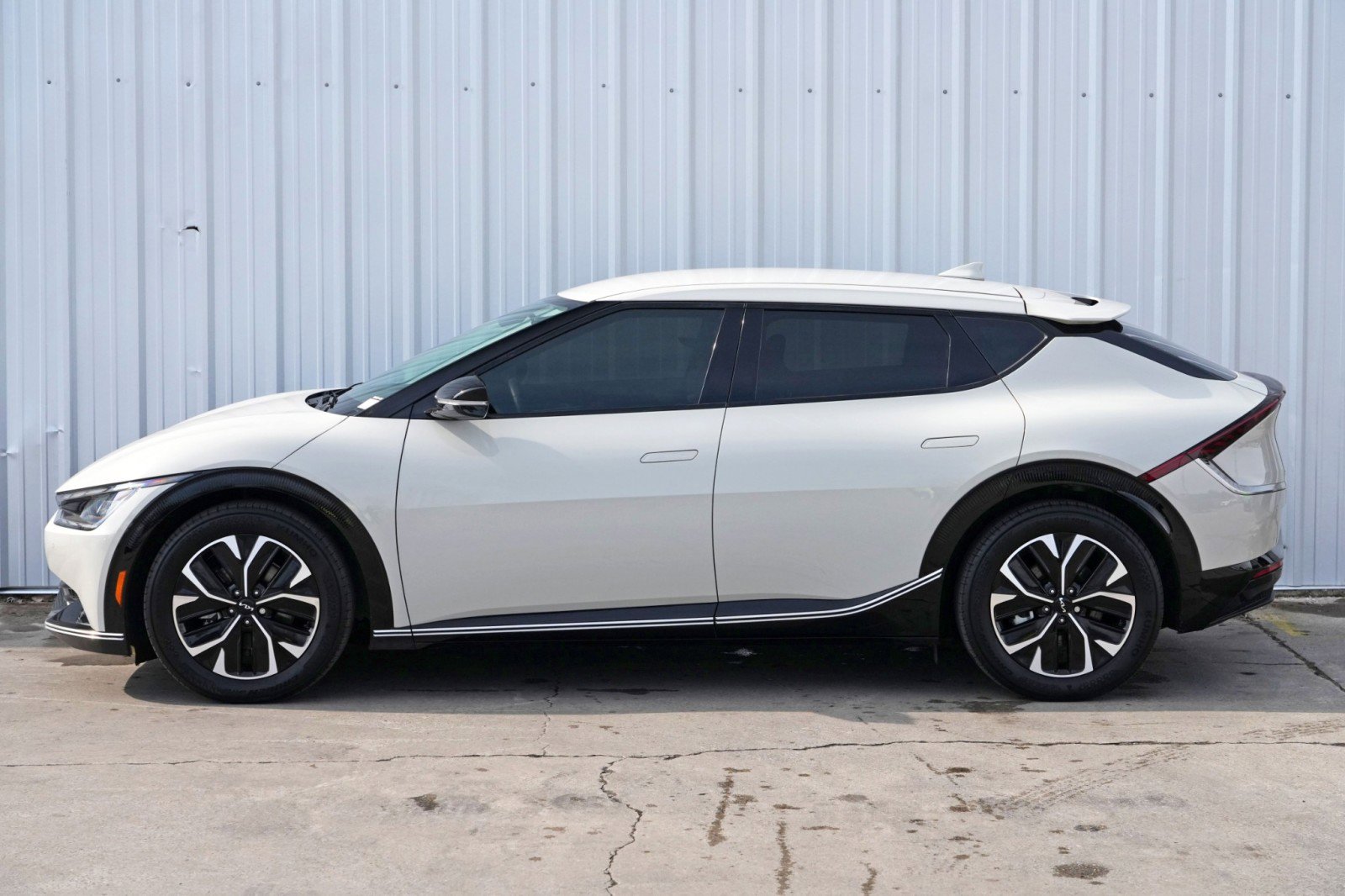 2022 Kia EV6 Wind