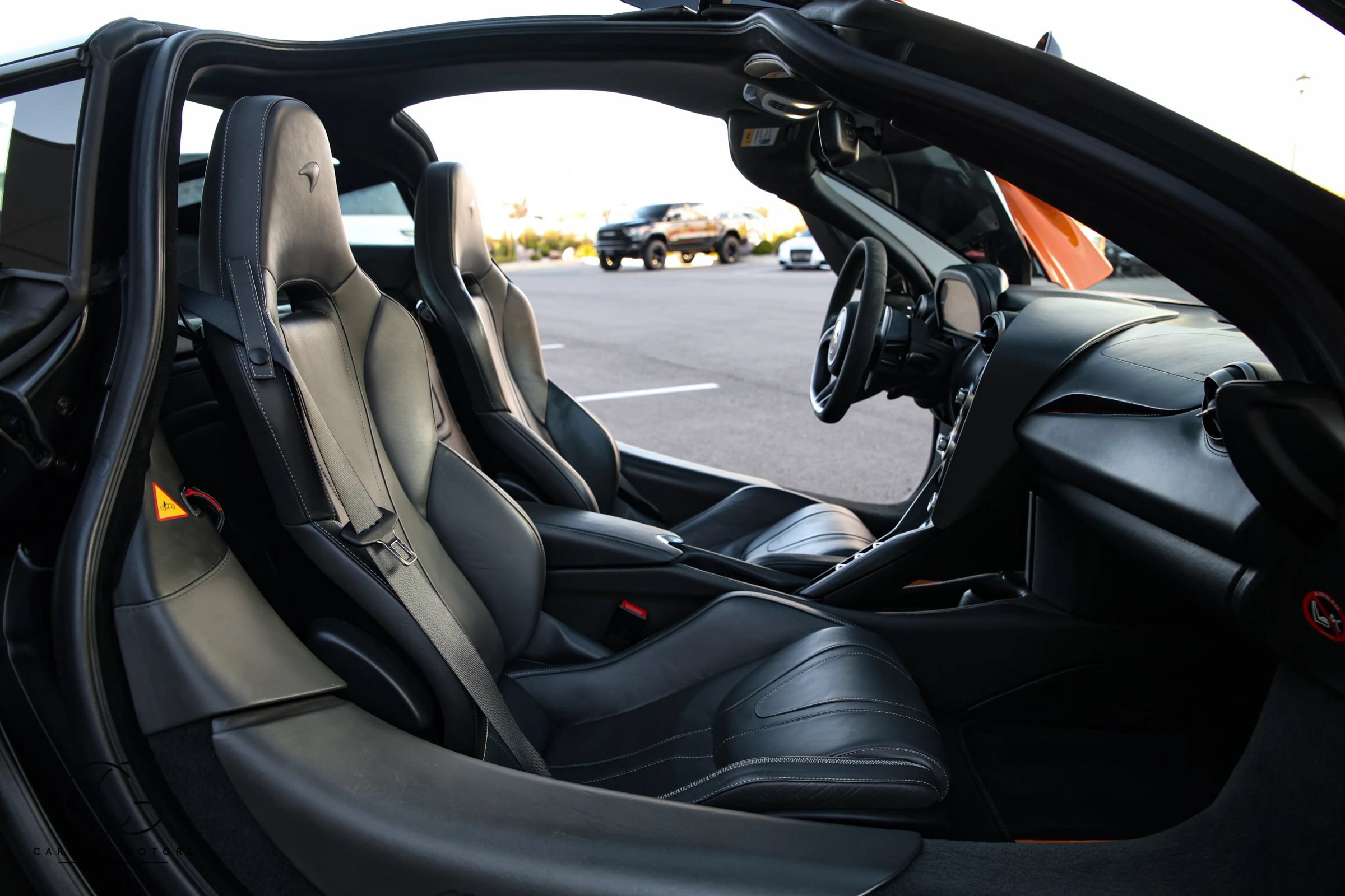 Used 2018 McLaren 720S photo 25