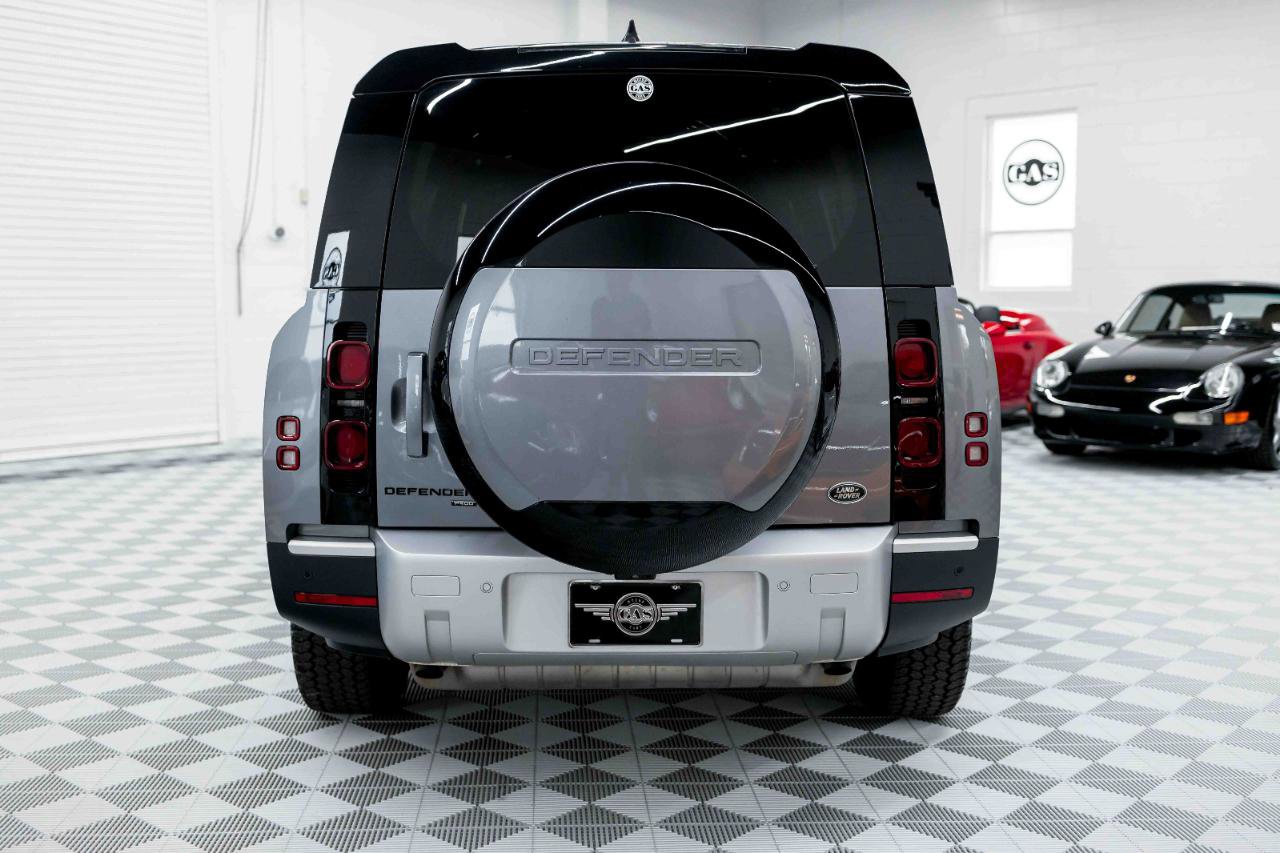 2023 Land Rover Defender 130 SE