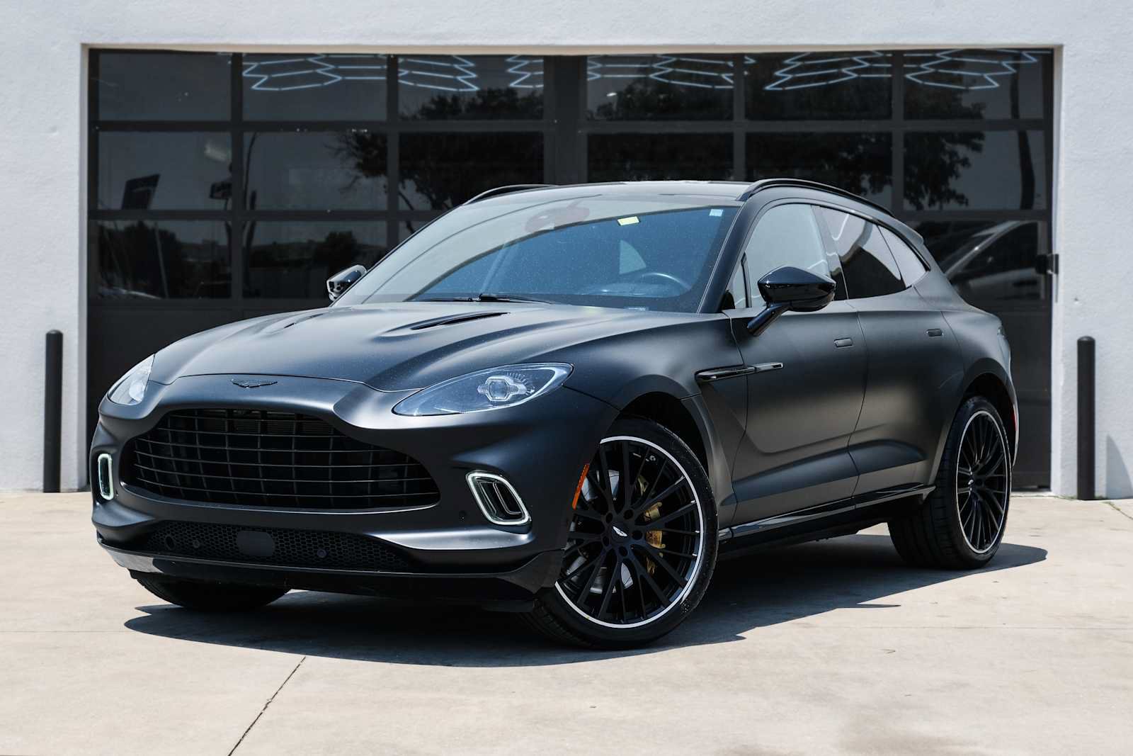 Used 2023 Aston Martin DBX