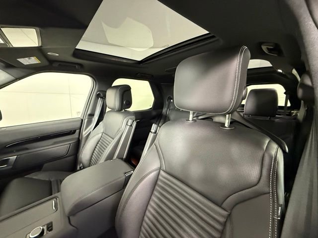 2026 Land Rover Discovery S