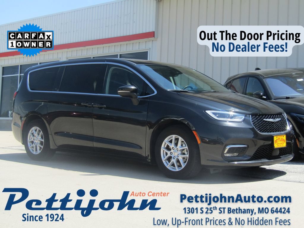 Used 2023 Chrysler Pacifica Touring-L