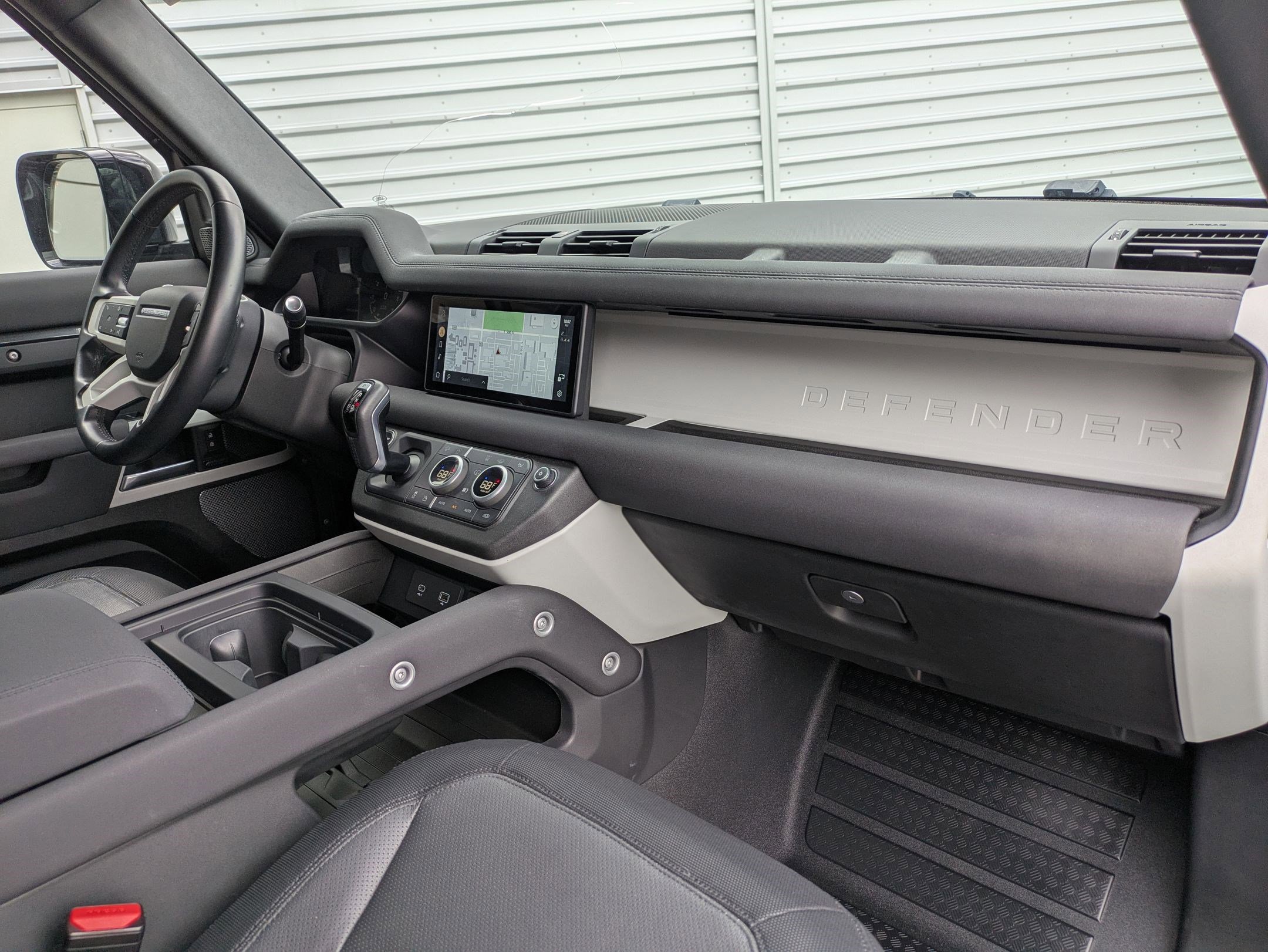 2023 Land Rover Defender 110 X-Dynamic SE