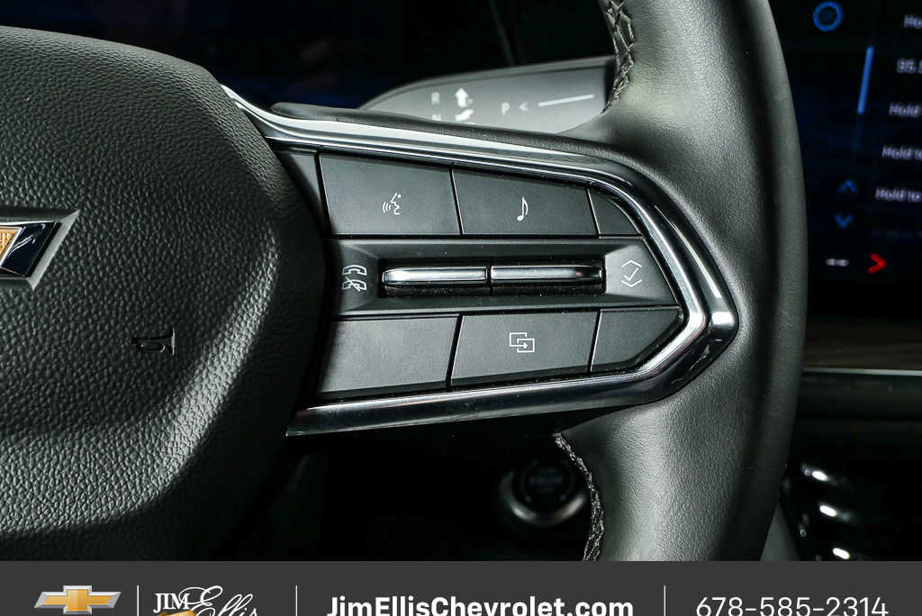 2025 Chevrolet Suburban LT