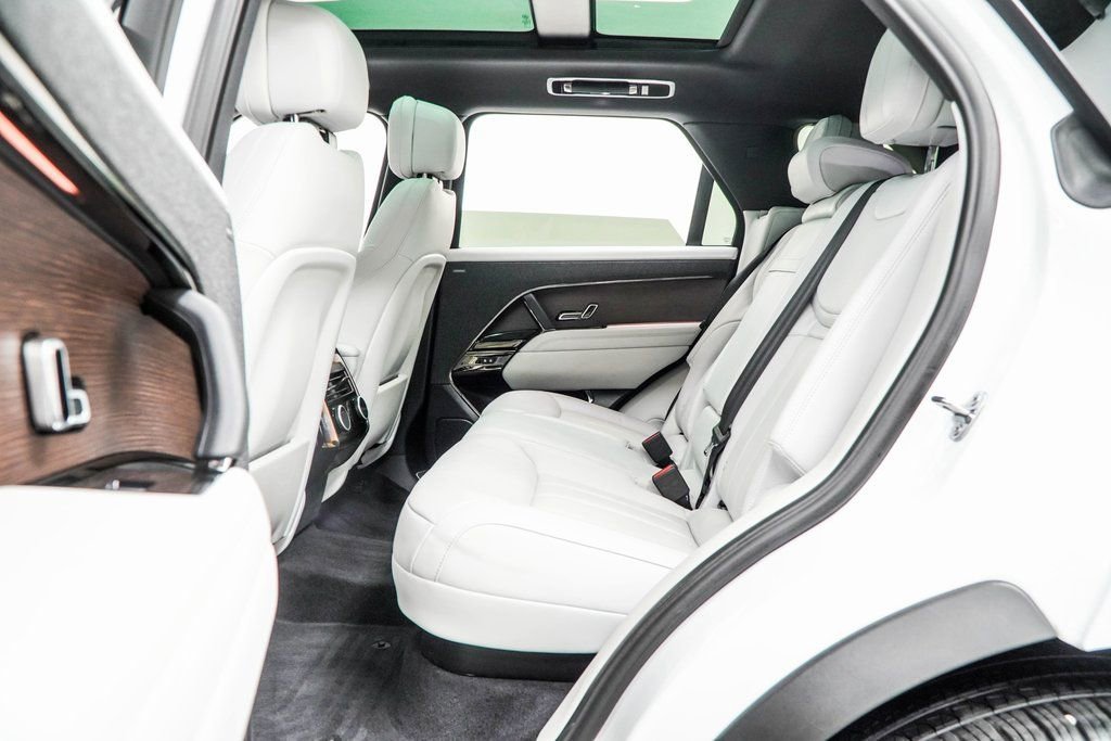 2023 Land Rover Range Rover Sport SE