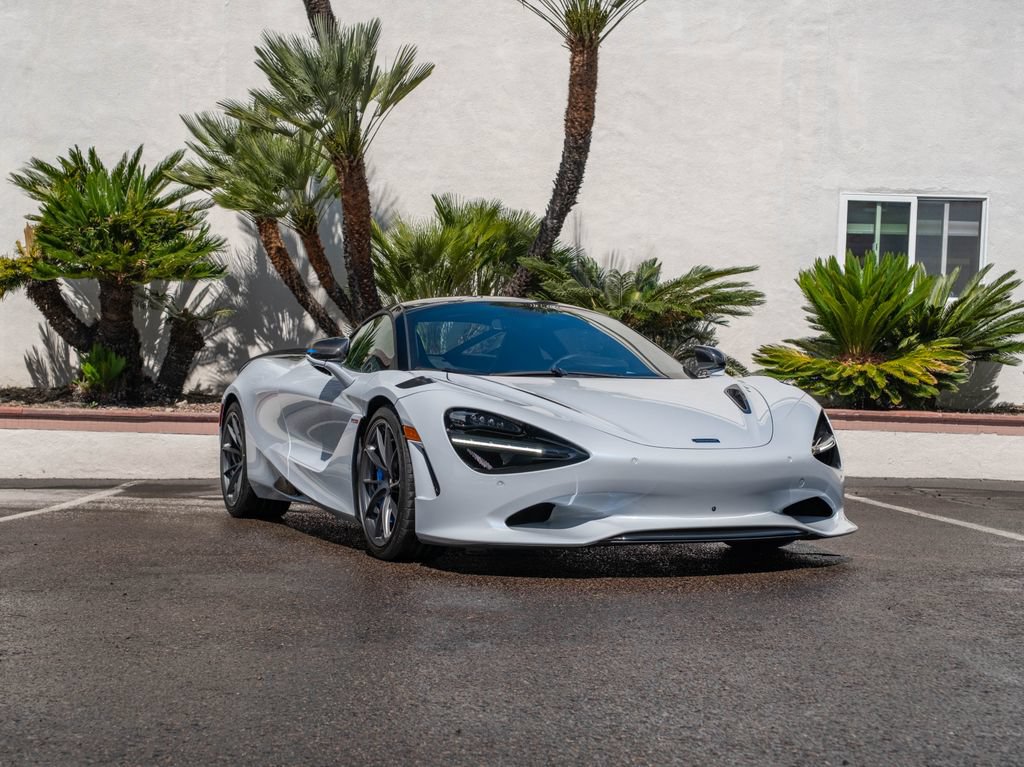 New 2026 McLaren 750S photo 28