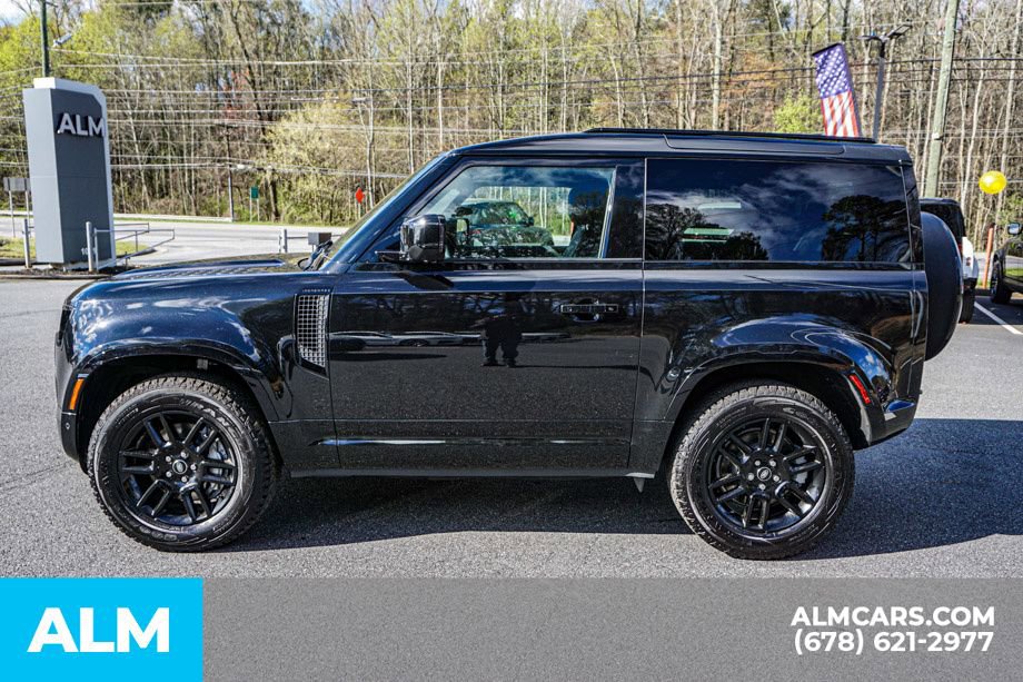 2024 Land Rover Defender 90 X-Dynamic SE