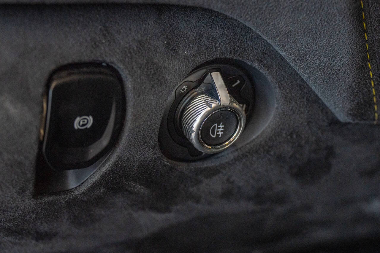 Used 2018 McLaren 720S Performance photo 41