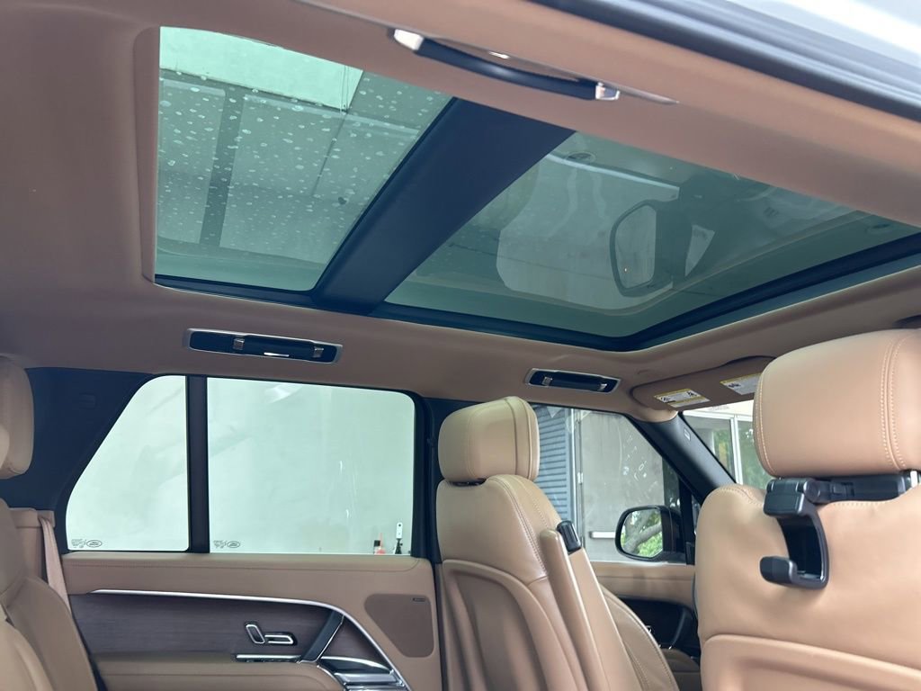 2023 Land Rover Range Rover SE