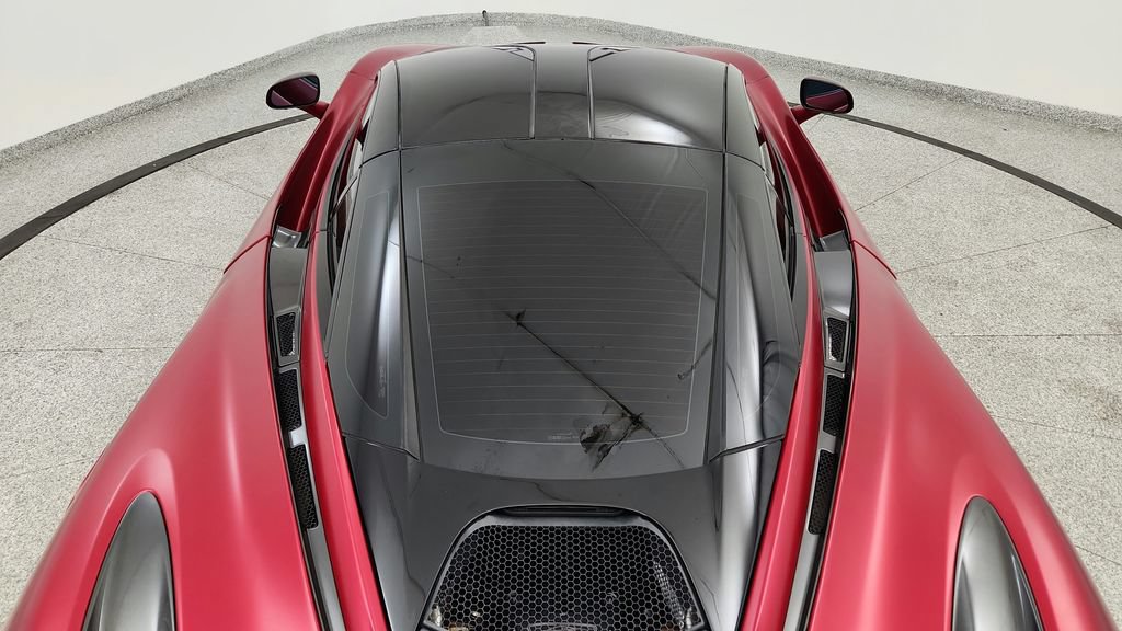 Used 2018 McLaren 720S Performance photo 24