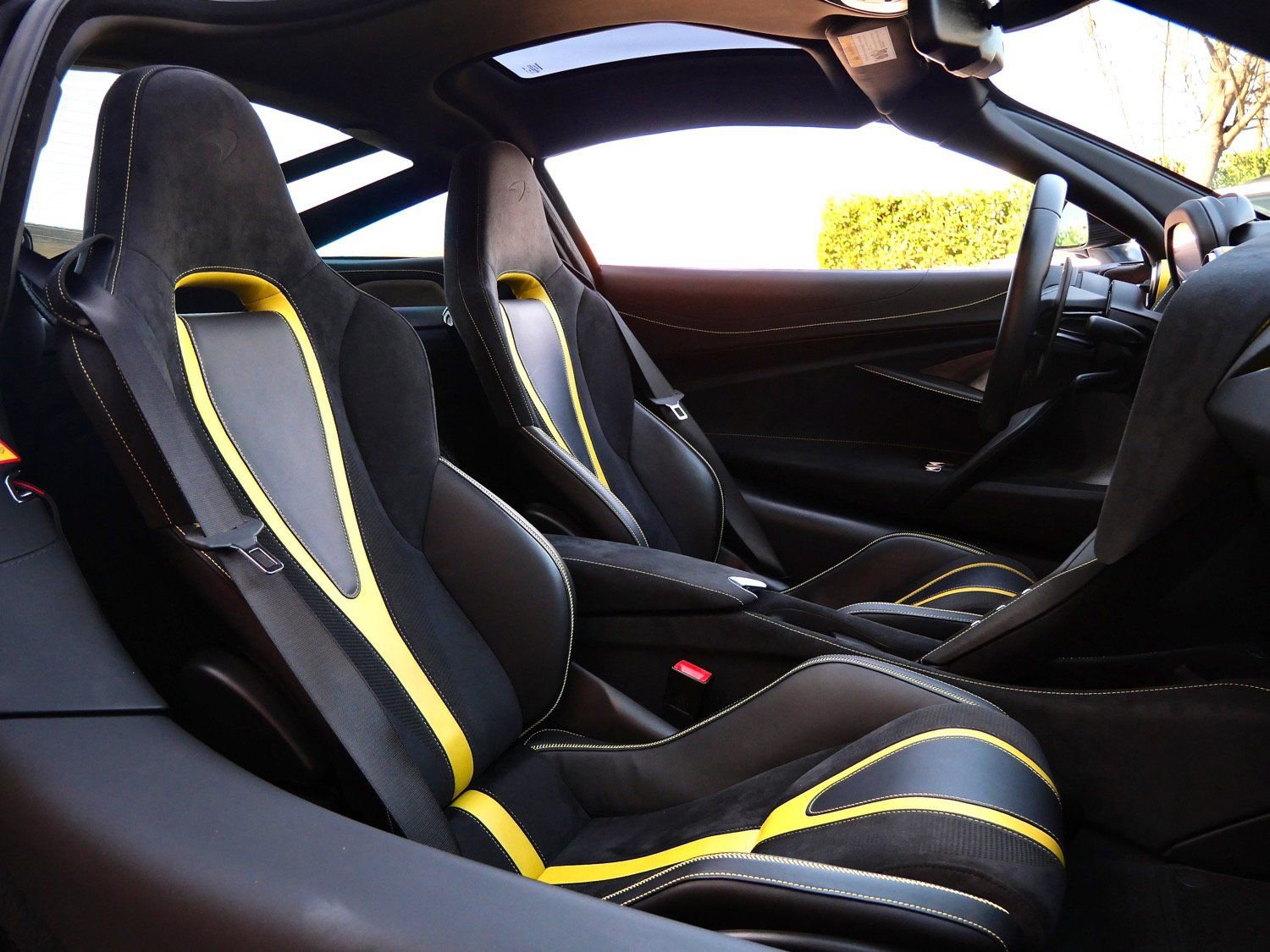 Used 2019 McLaren 720S photo 10