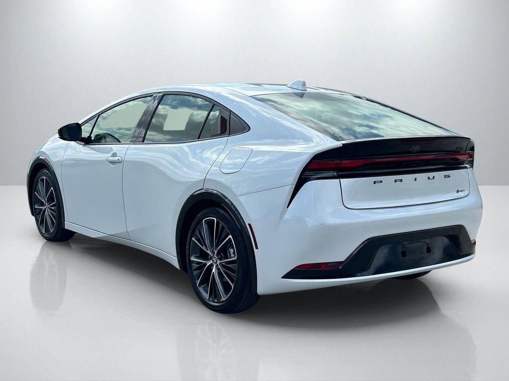 2025 Toyota Prius XLE
