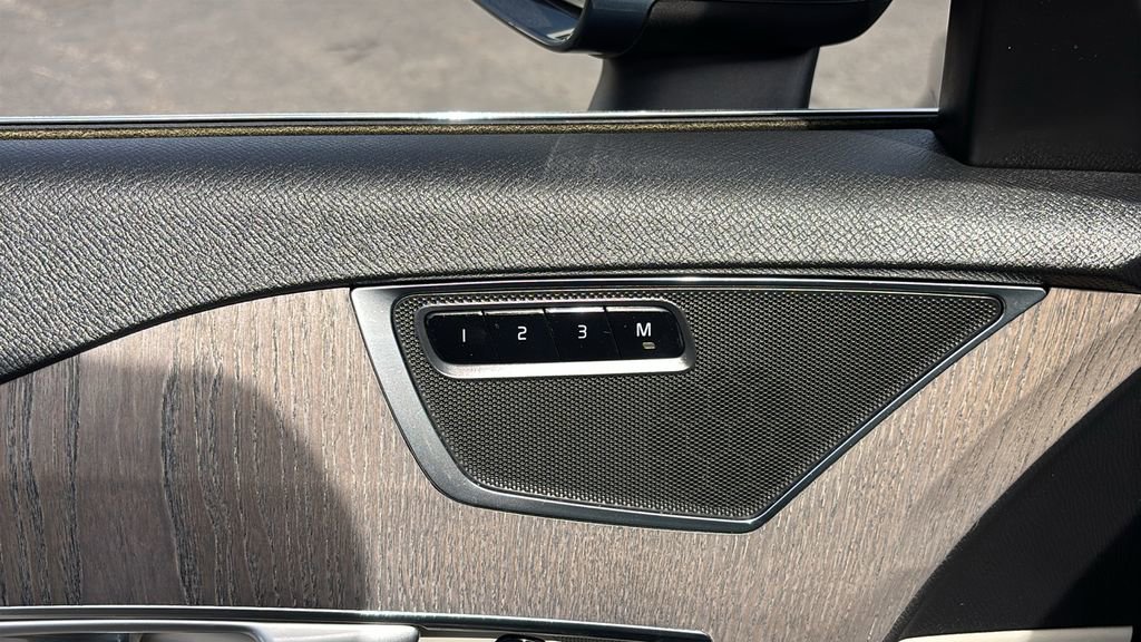 2023 Volvo Xc90 B6 Plus