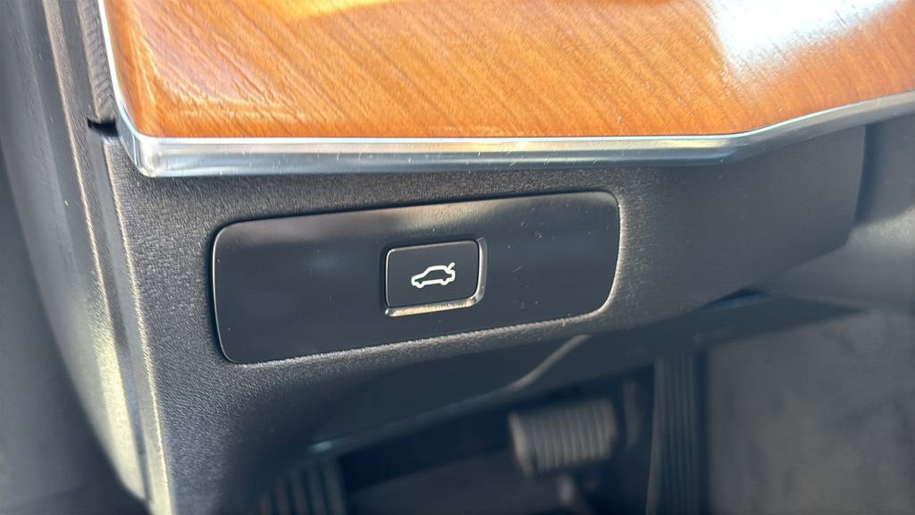 2023 Volvo Xc90 B6 Core