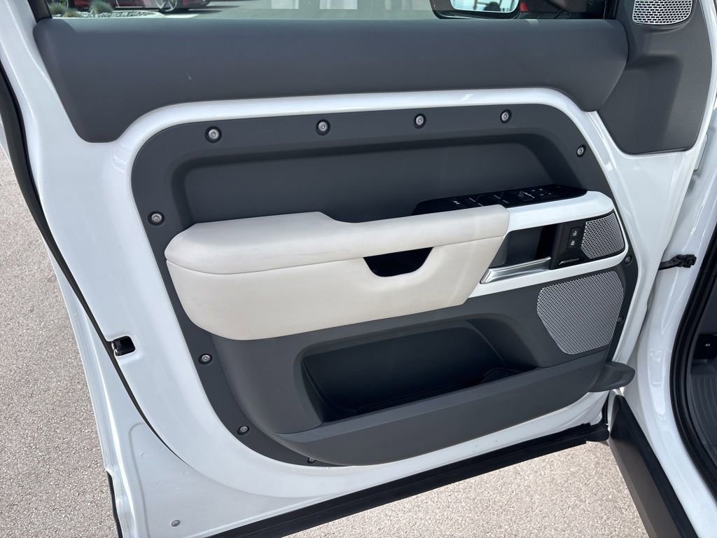 2023 Land Rover Defender 130 First Edition