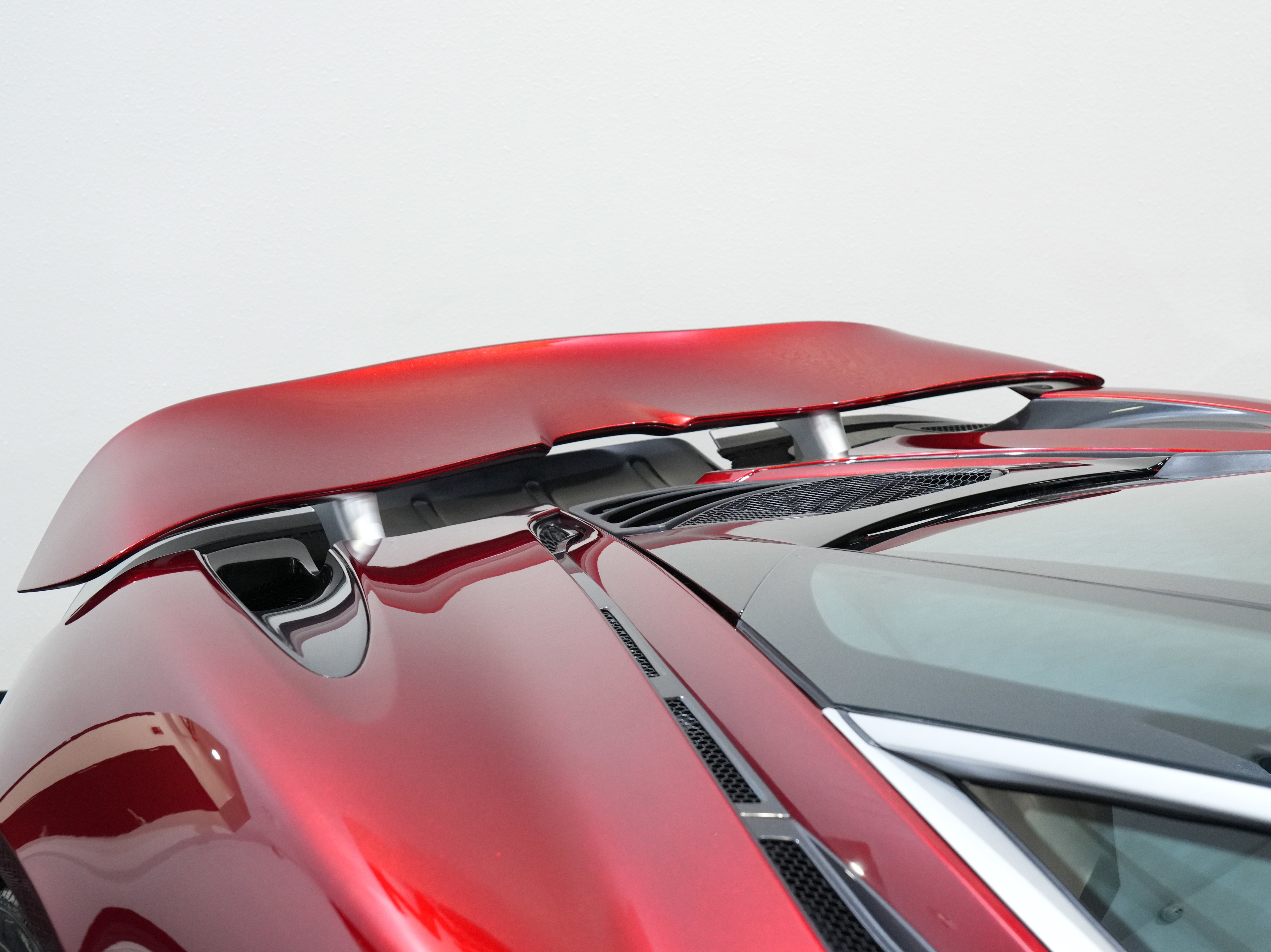 Used 2018 McLaren 720S photo 14