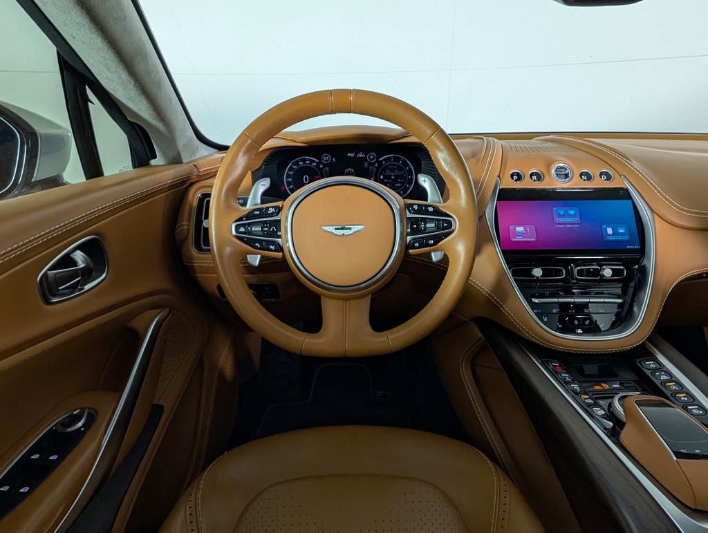2021 Aston Martin DBX