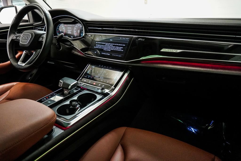 2022 Audi Q8 Premium Plus