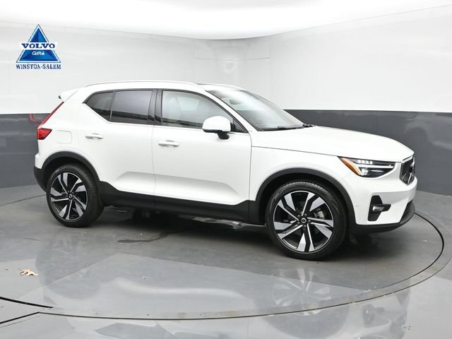 Used 2023 Volvo XC40 B5 Ultimate w/ Protection Package Premier