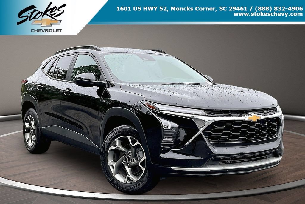 Used 2025 Chevrolet Trax LT