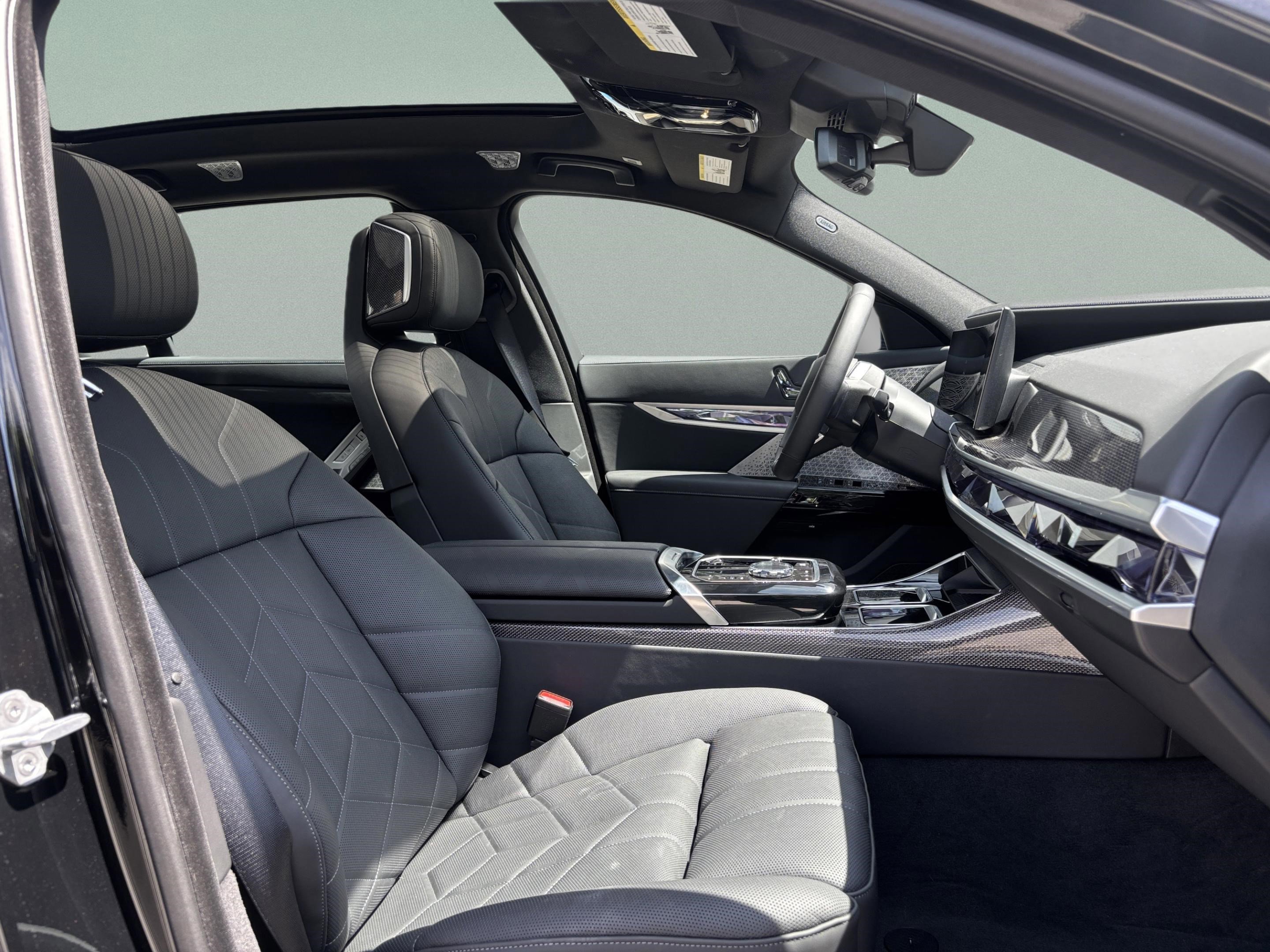 2025 BMW i7 eDrive50