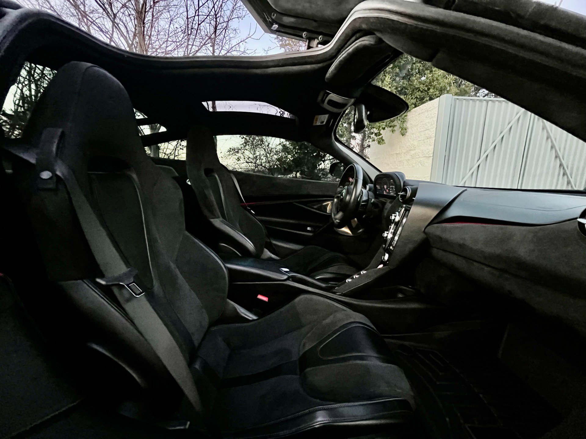 Used 2019 McLaren 720S Performance photo 25