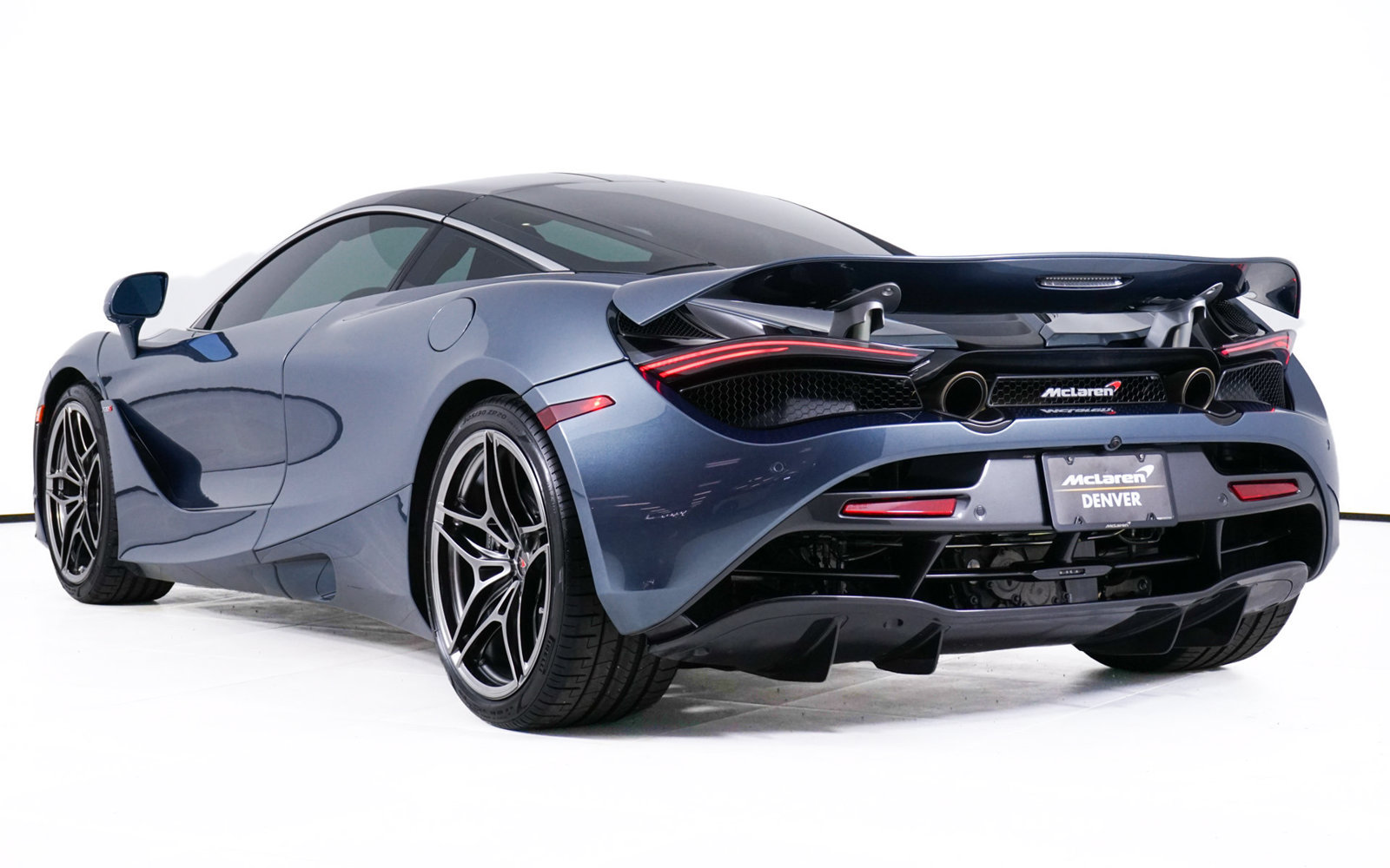 Used 2018 McLaren 720S Luxury photo 18