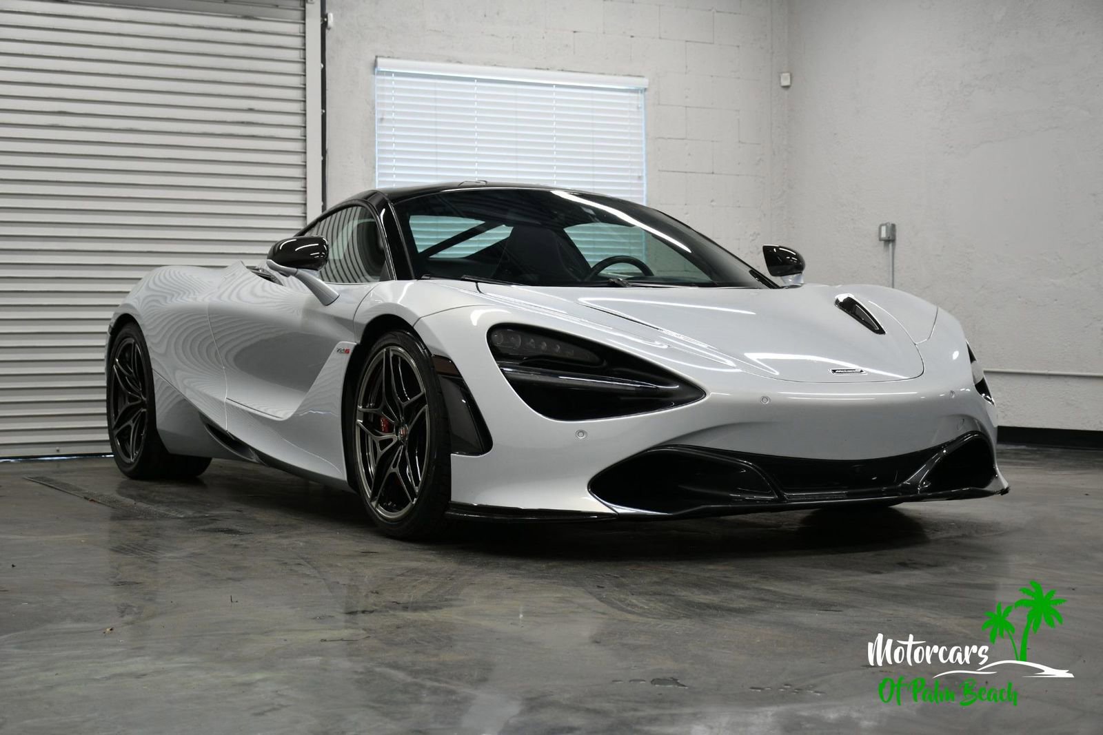 Used 2018 McLaren 720S photo 17