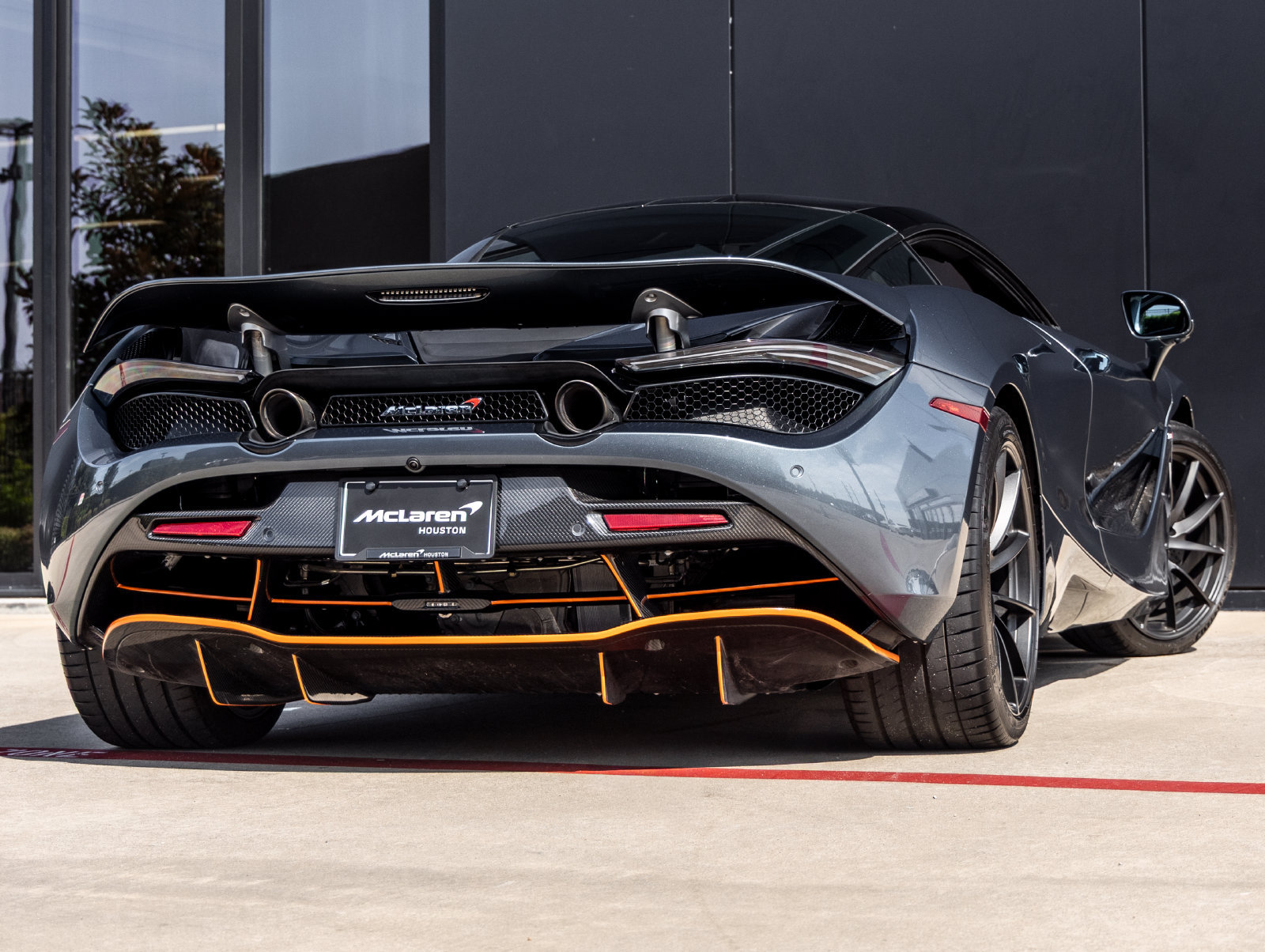 Used 2018 McLaren 720S photo 9