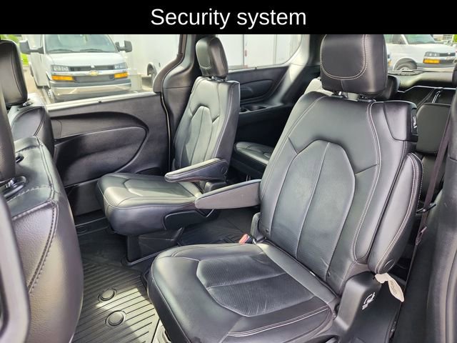 2021 Chrysler Pacifica Touring-L