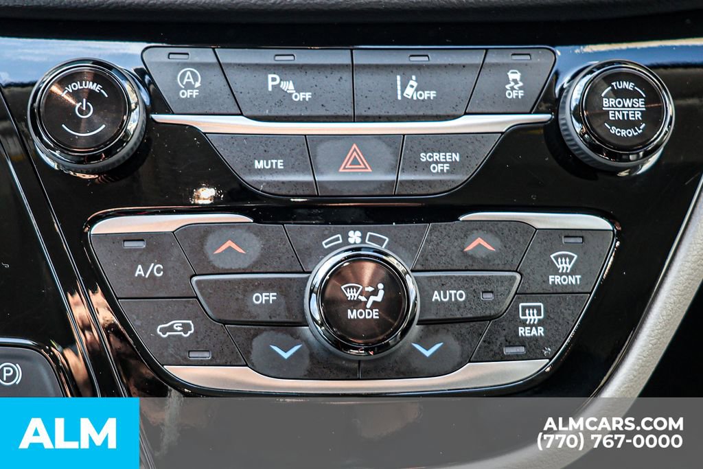 2024 Chrysler Pacifica Touring-L