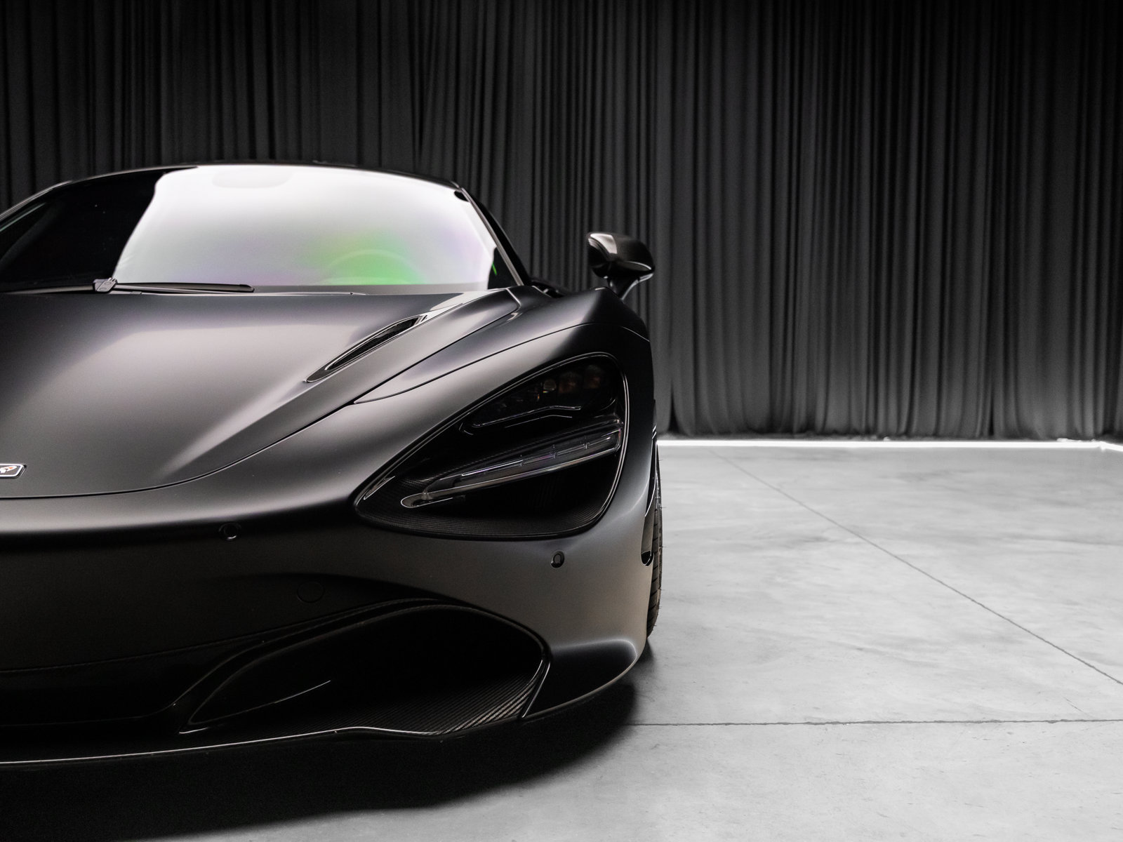 Used 2018 McLaren 720S photo 23