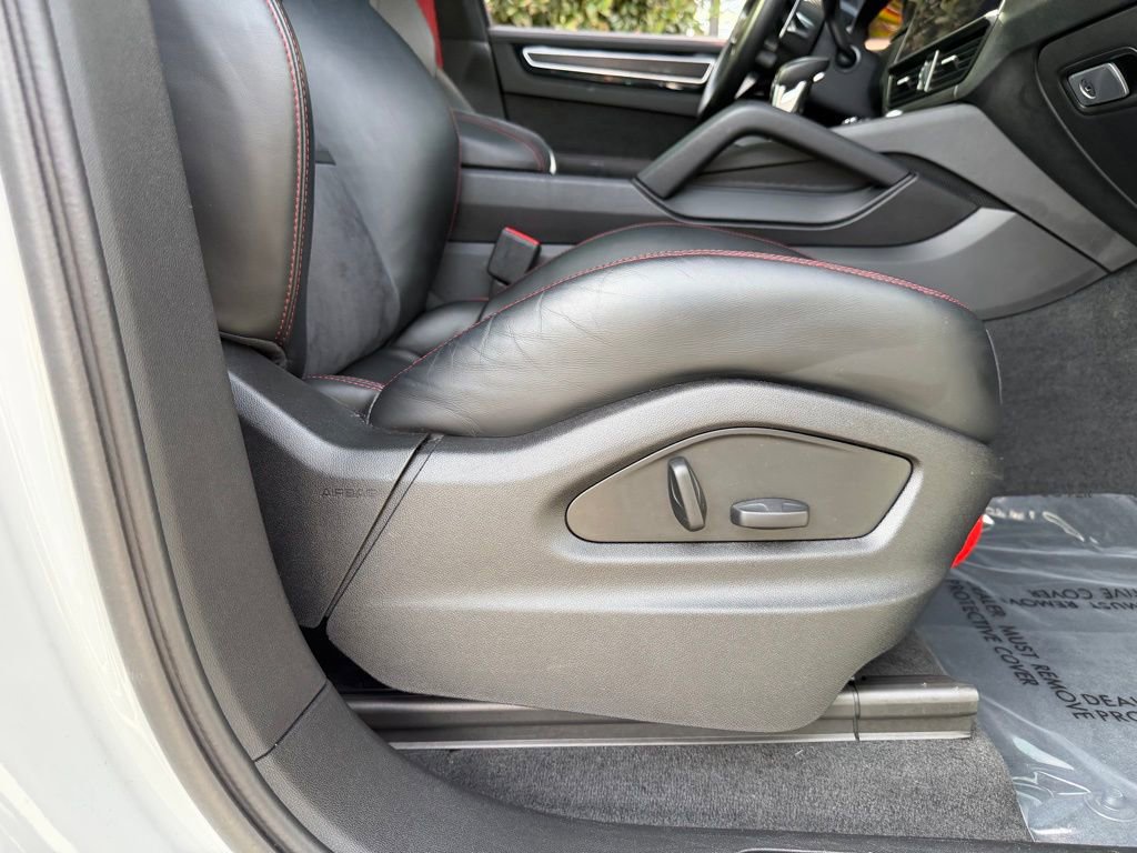 2023 Porsche Cayenne GTS