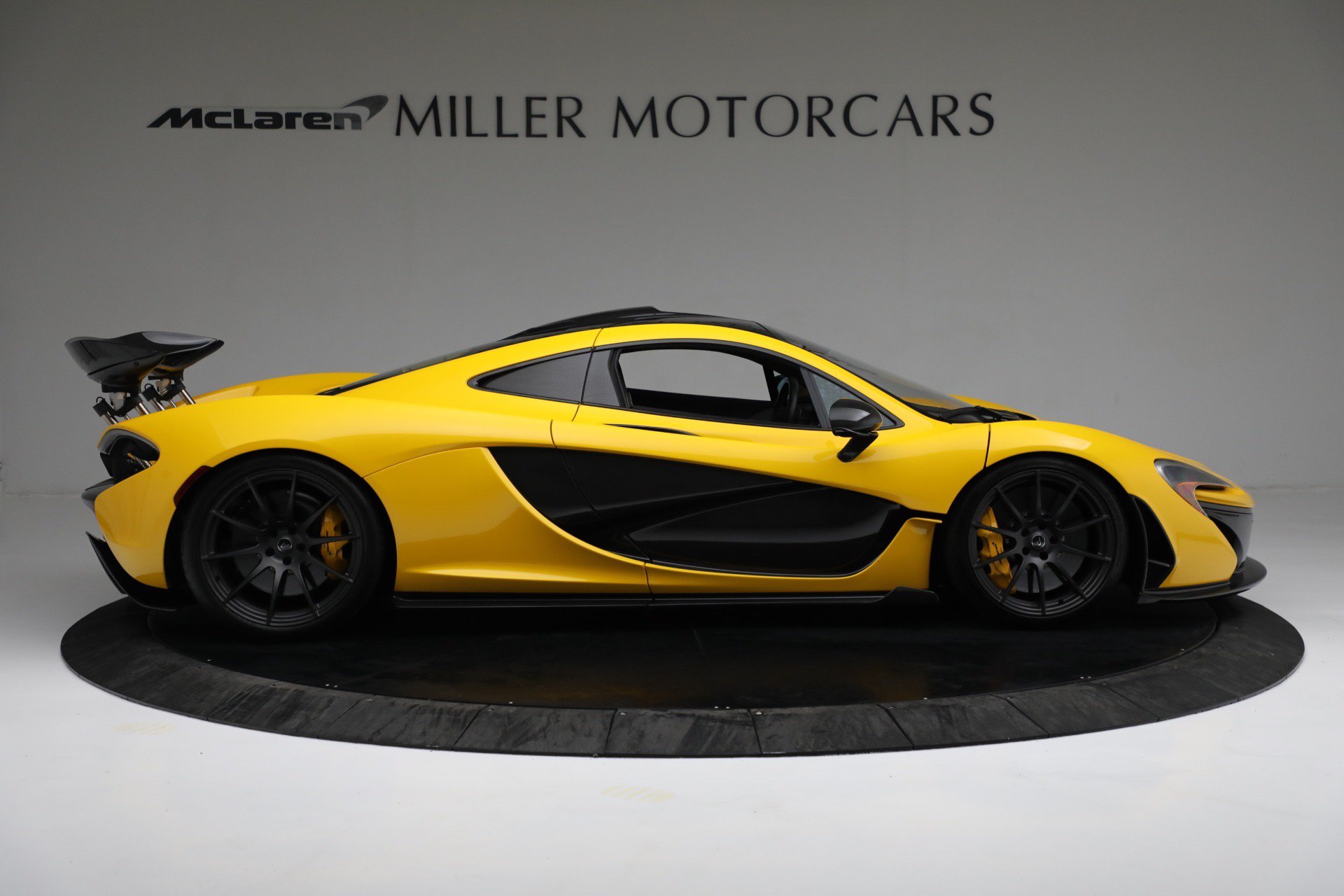 Used 2015 McLaren P1 photo 8