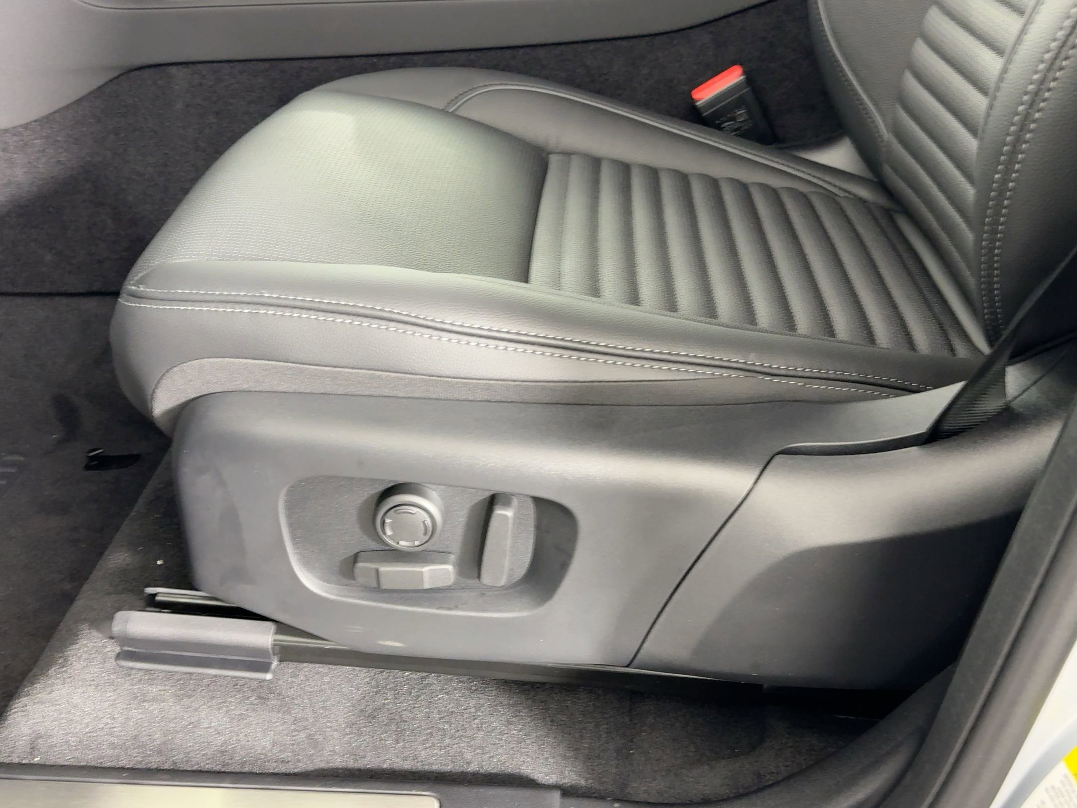 2026 Land Rover Discovery Sport Landmark