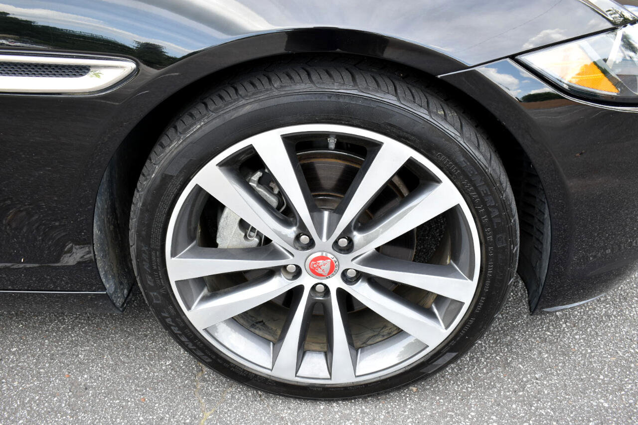 2019 Jaguar XE Prestige