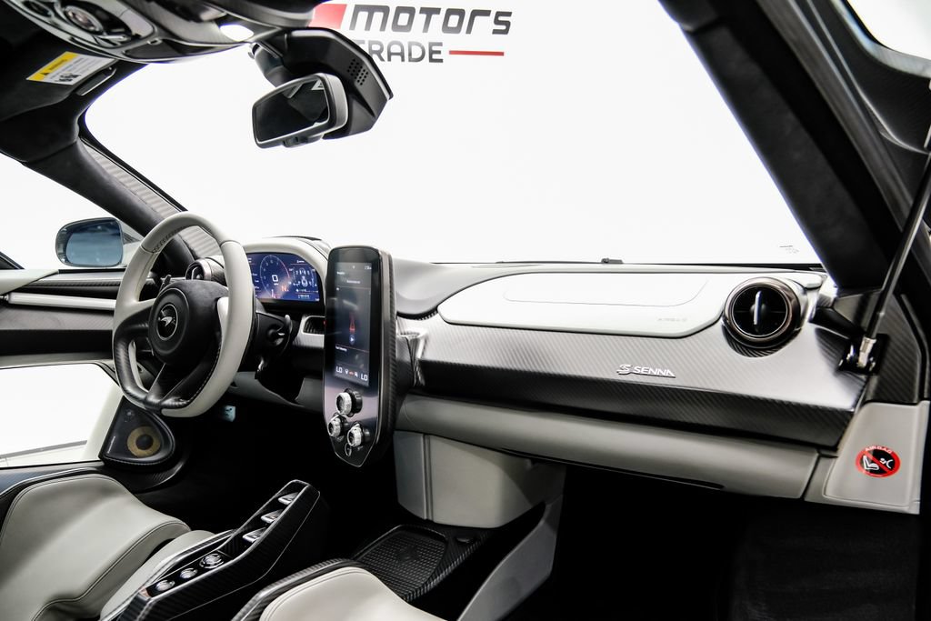 Used 2019 McLaren Senna photo 16