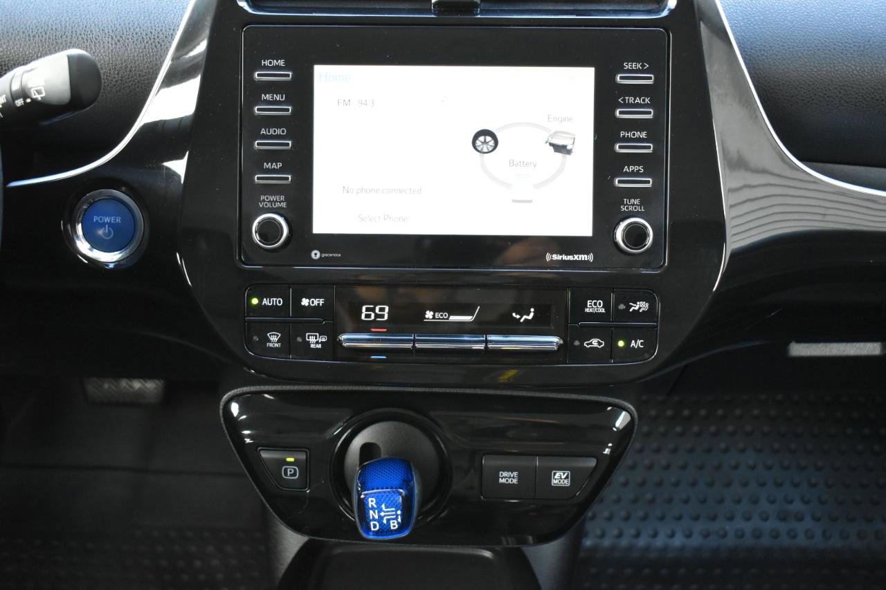 2022 Toyota Prius LE