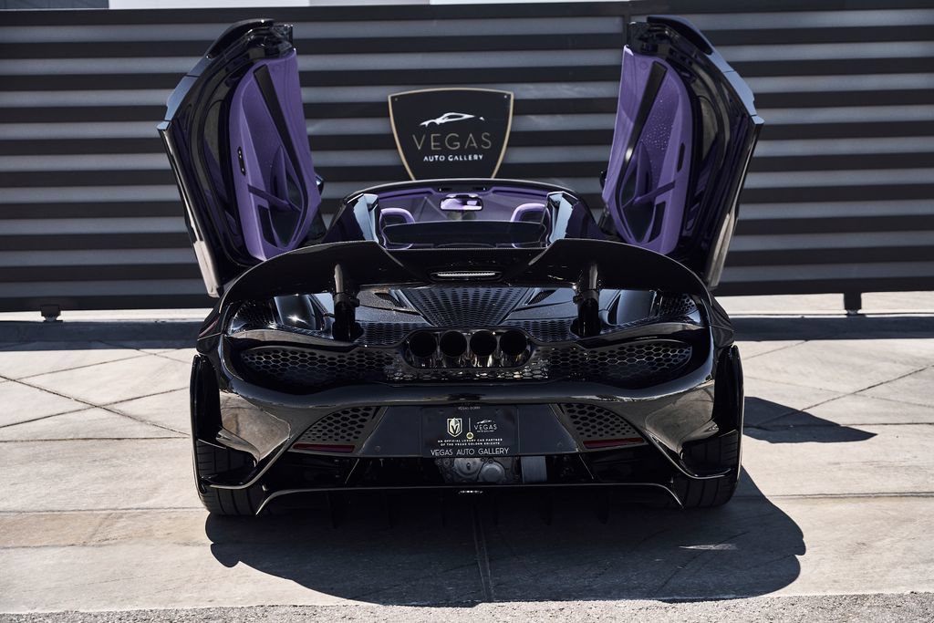 Used 2022 McLaren 765LT photo 26