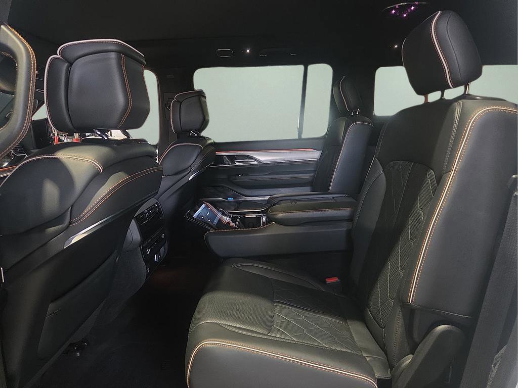 2023 Jeep Grand Wagoneer Series III