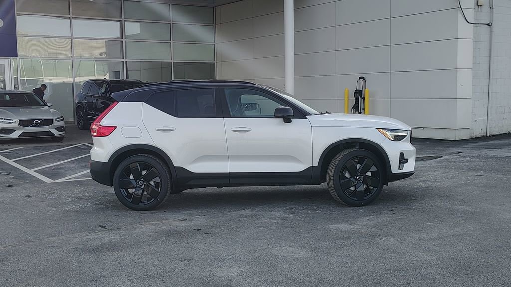 2026 Volvo Xc40 B5 Ultra