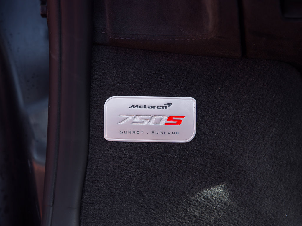 Used 2027 McLaren 750S Spider photo 21