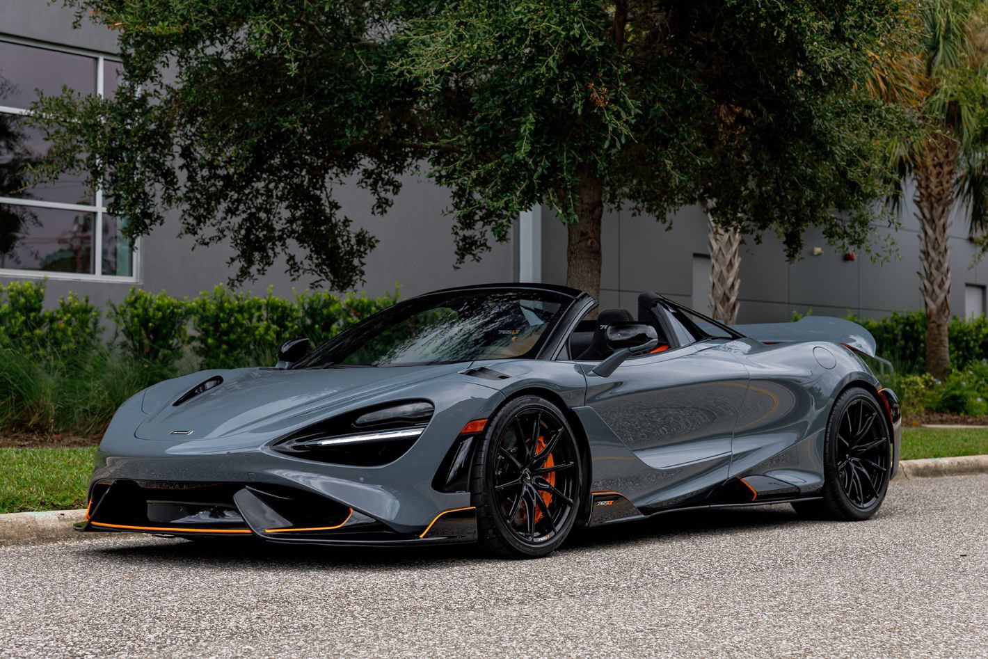 Used 2022 McLaren 765LT photo 30