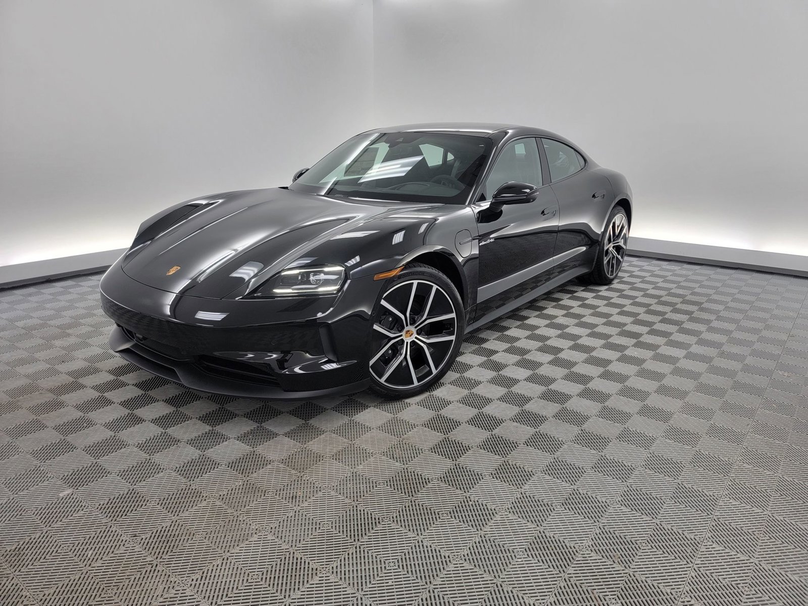 New 2025 Porsche Taycan
