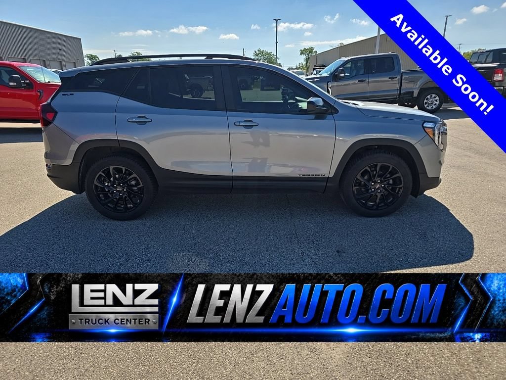 Used 2024 GMC Terrain SLE w/ GMC Pro Grade Package